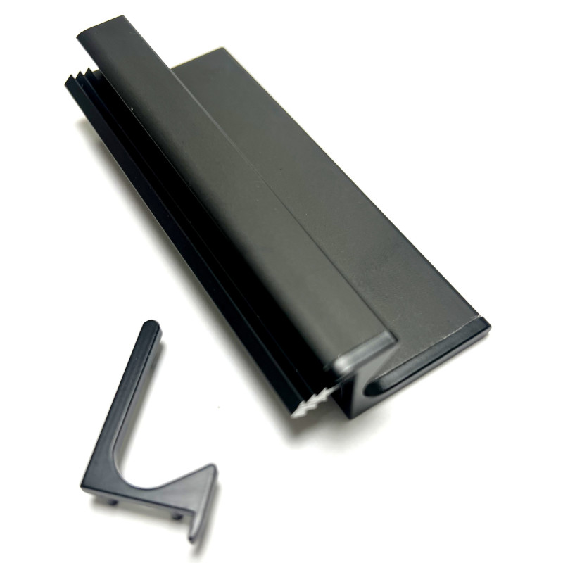 007 End Cap Black